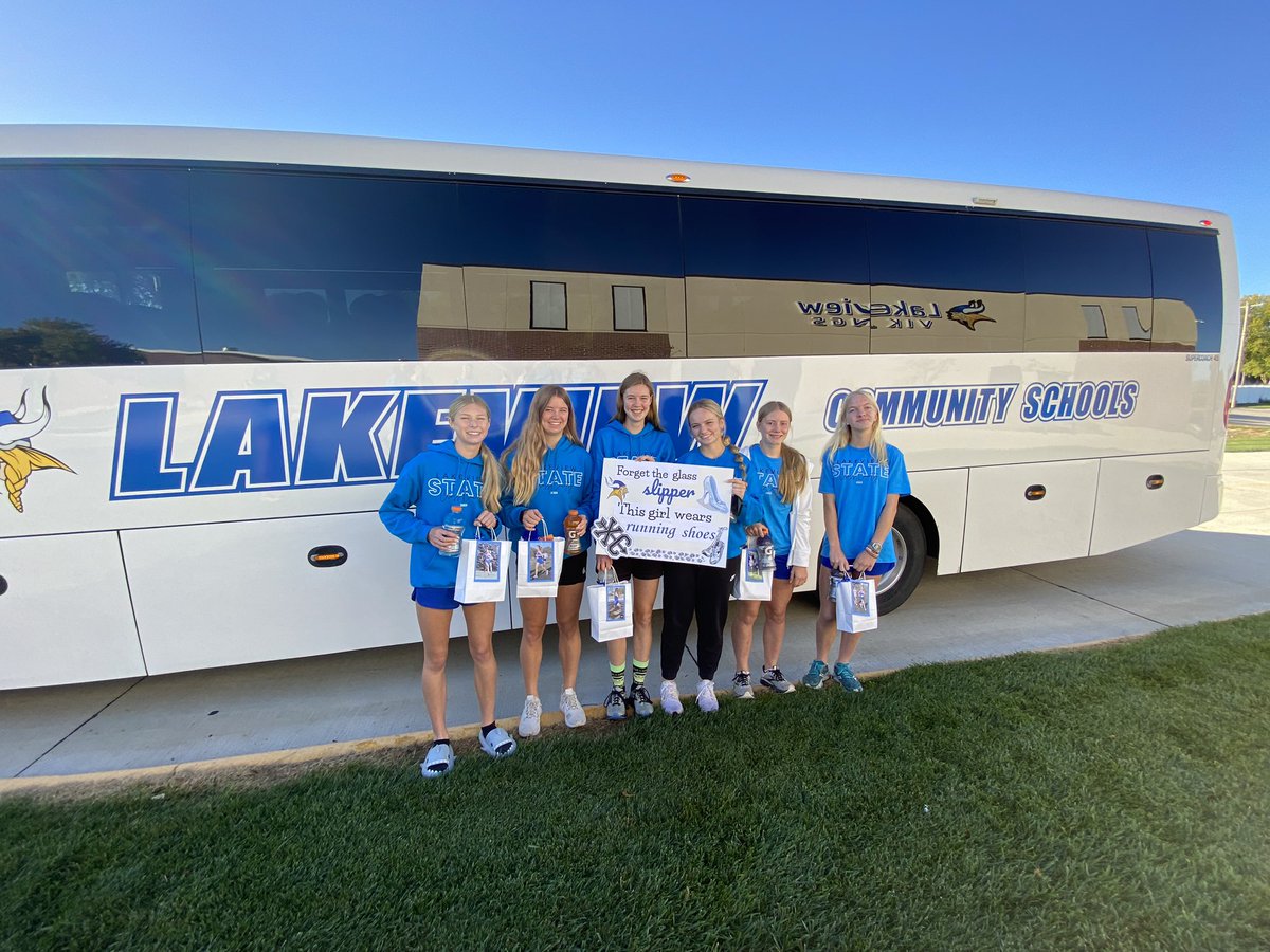 XCLakeview's tweet image. Off to state!!!💥🏃🏼‍♀️ BEST OF LUCK GIRLS!!! 🙌🏼👏🏼😁 #lakeviewvikes #lakeviewxc