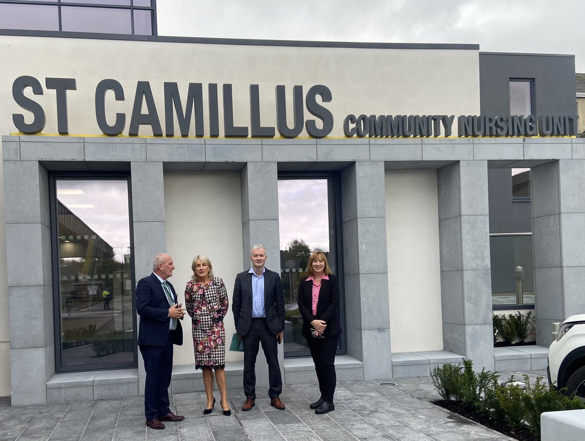CommHealthMW's tweet photo. Today we had the pleasure of hosting a visit to some of our services by HSE CEO @BernardGloster

Bernard visited Ballynanty Heallth Centre and St. Camillus’ Community Nursing Unit, including its soon-to-open new 50-bed unit https://t.co/P0j56FlSbM