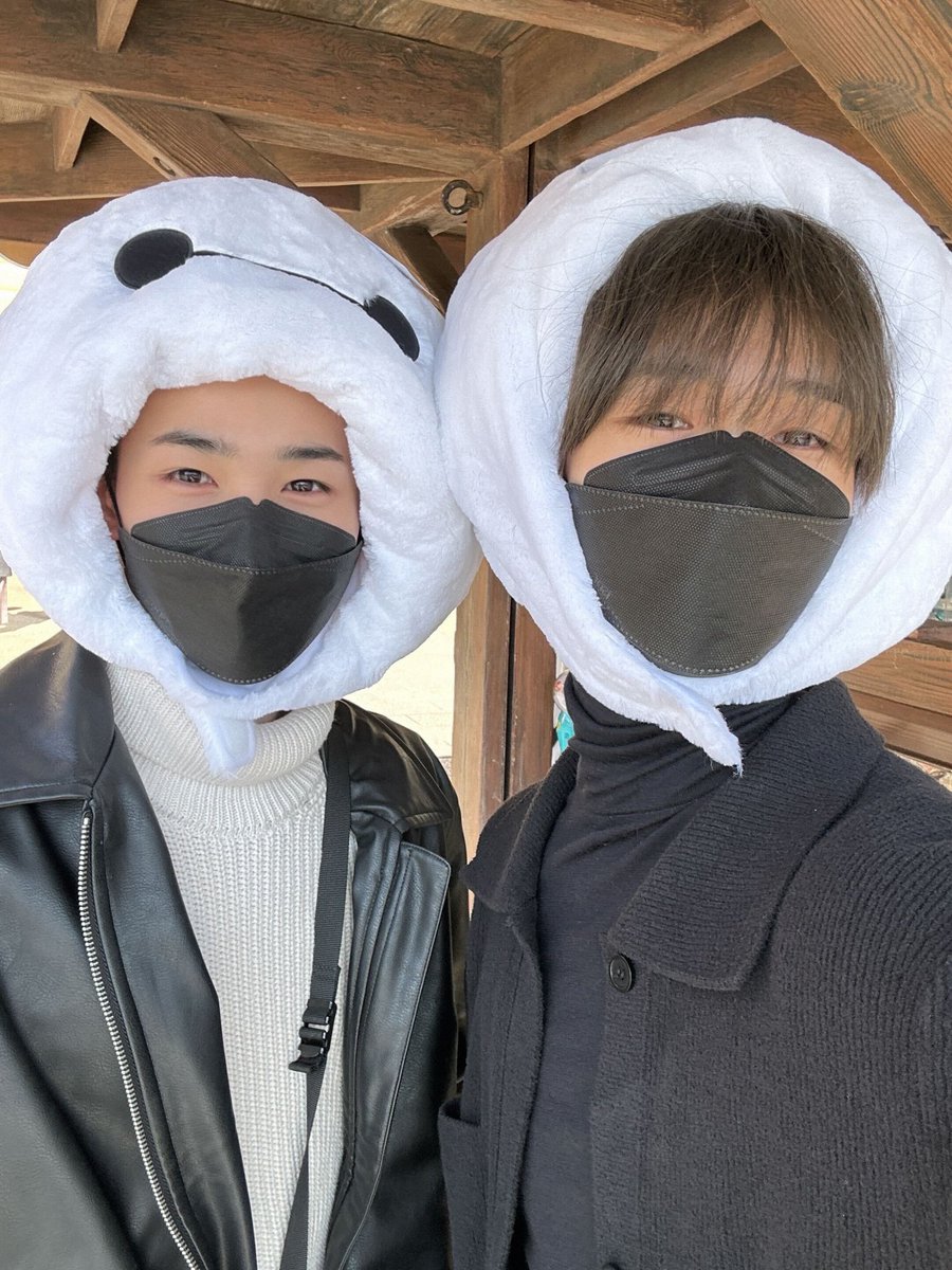 andTEAM_members's tweet image. happy birthday〜！
Kくんがいつも笑わせてくれて、悩みを聞いてくれてありがとうございます！落ち込んでる時でも、Kくんが笑わせたり、声をかけてることでいつも元気が出てます❗今年は前よりもっと最高の舞台を一緒に作りましょー‼️🔥
#andTEAM #JO
#HAPPY_K_DAY