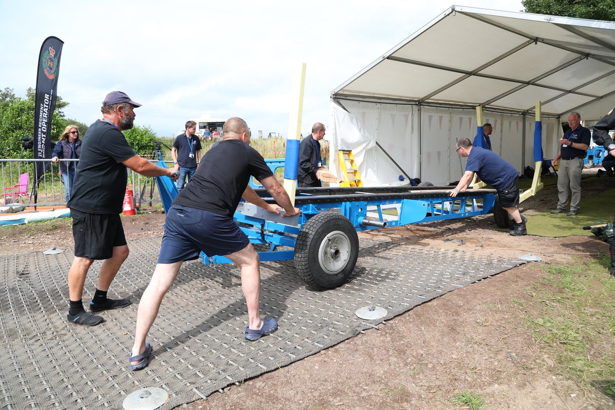 bluebirdk7's tweet image. Often overlooked because it hides in plain sight. K7&apos;s launch cradle is a faithful copy right down to the aircraft wheels &amp;amp; grass landing tyres. It&apos;s also covered in bits &amp;amp; bobs that no one knows what they once did. 

#restoration 
#enginee