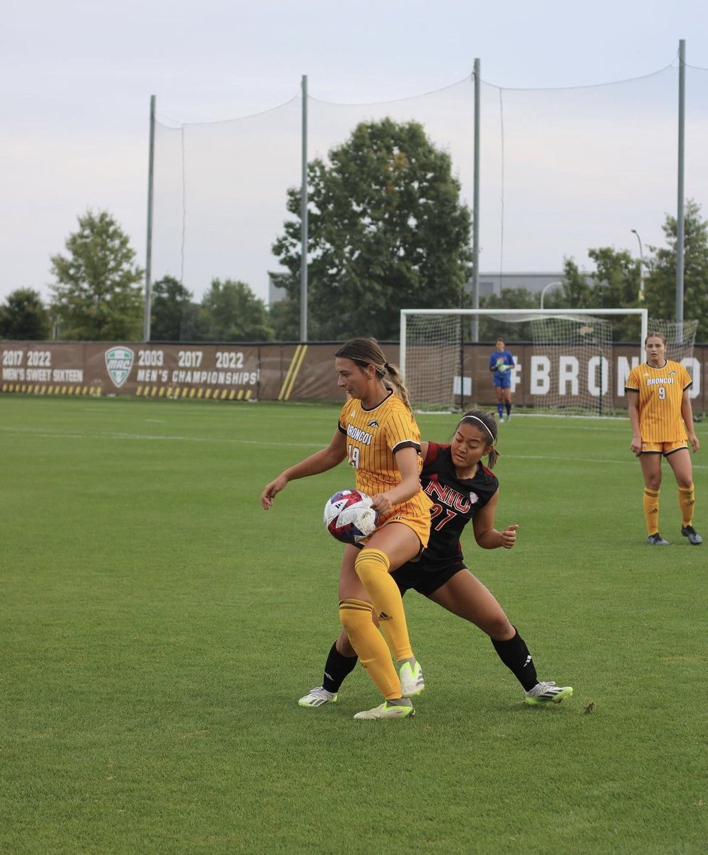 WMUWomensSoccer's tweet photo. 🐴 SENIOR SPOTLIGHT🐴

Reagan’s favorite memory is the team trip to the zoo and she is going to miss playing with her good, kind and supportive teammates!

Thanks for all the memories, Reagan!

#BroncosReign #RaiseTheStandard https://t.co/Vb0CZwSmNr