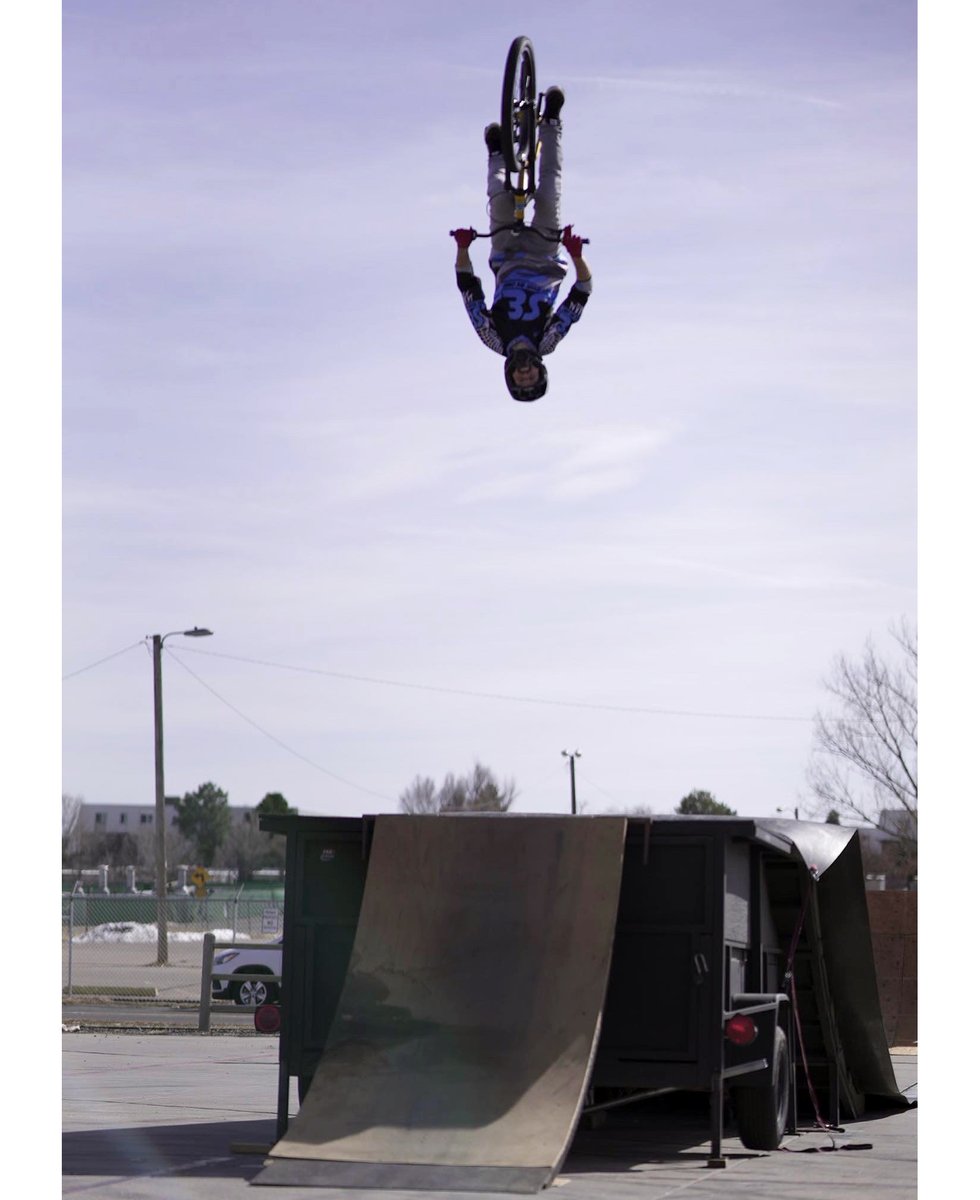 sebikes's tweet photo. How about some boost action with @zachslewis on the #djripper HD!? Oh, and you know he can raise it up, too! 😜 #sebikes #sebikeslife https://t.co/mEXVUpUKoj