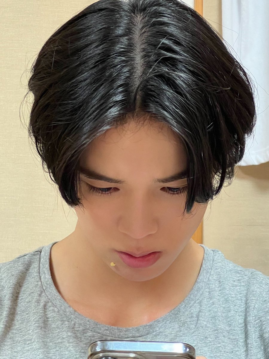 andTEAM_members's tweet photo. これからもたくさん笑わせてね 😝
お誕生日おめでとう 🥳 🥳

#こめつぶKひょんかわいい
#andTEAM #MAKI
#HAPPY_K_DAY https://t.co/DCRBFpDR79