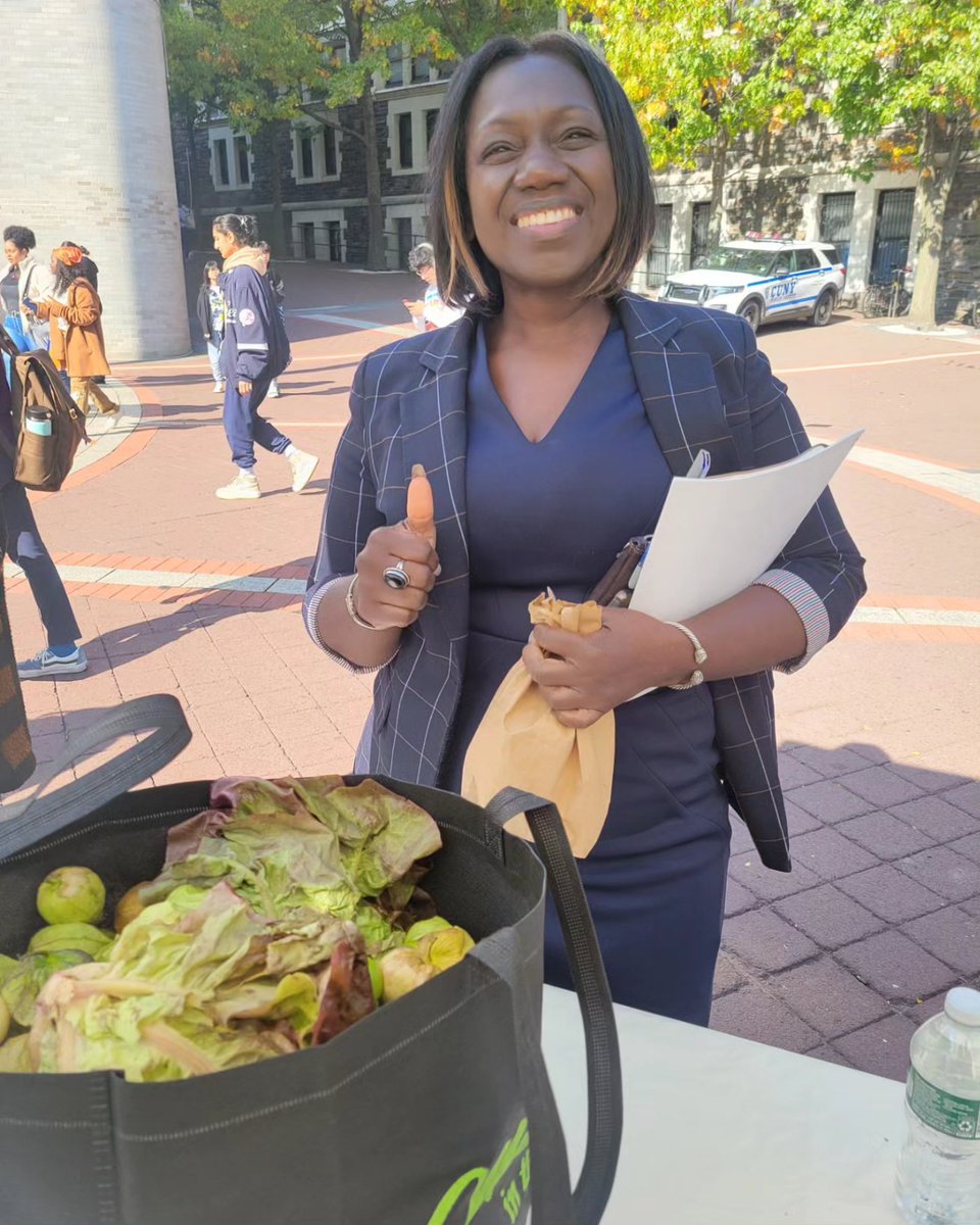 HeightsMarket's tweet photo. Experience the #conventavenuecsa Thursdays at @CityCollegeNY https://t.co/21kKKzN2T2