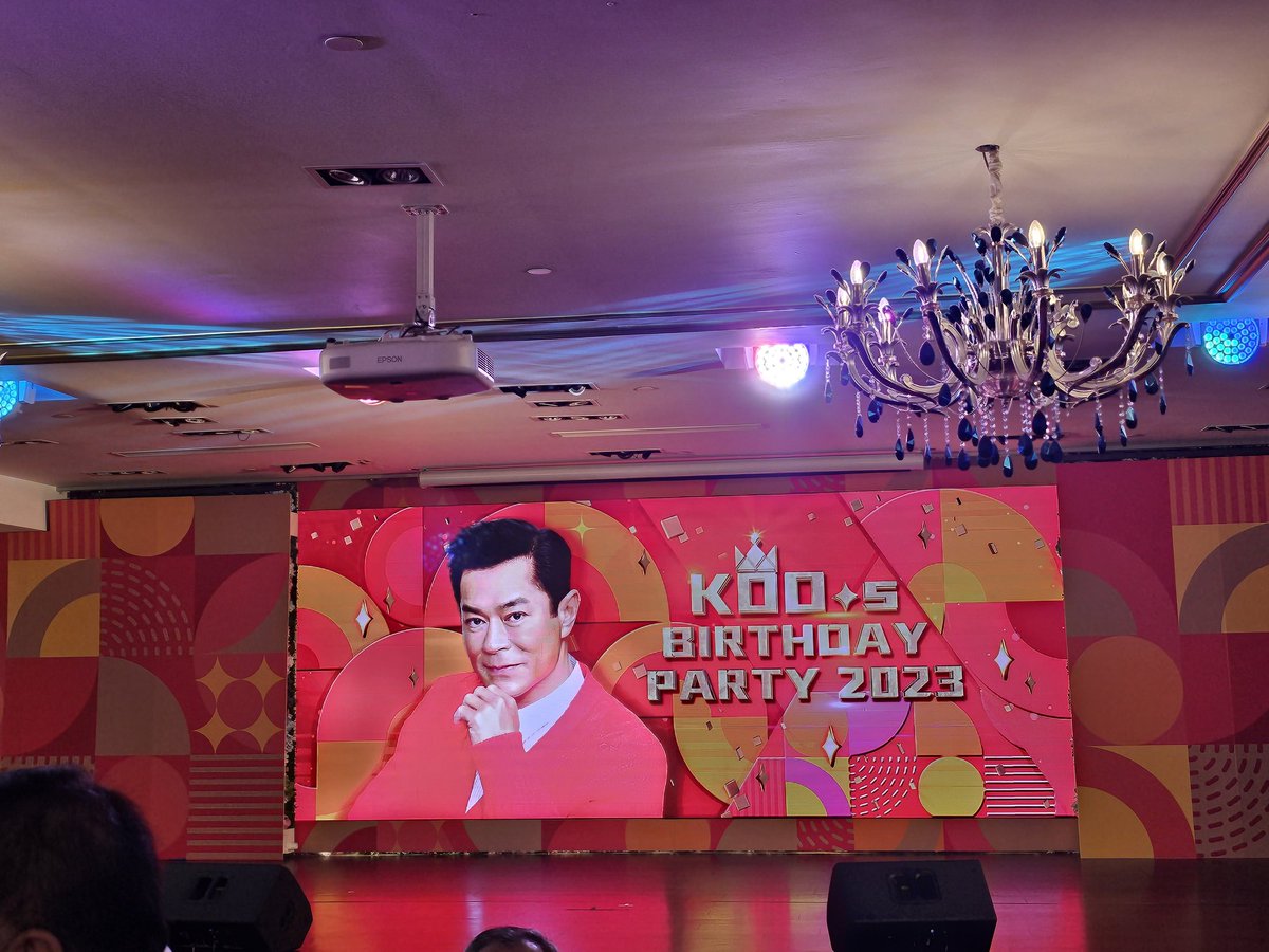 wangbubbletea's tweet image. 천락아 생일 축하한다 ^.^
올해는 홍콩에서 미리 생일축하했으니까 
작년 트윗 빨아쓸게...