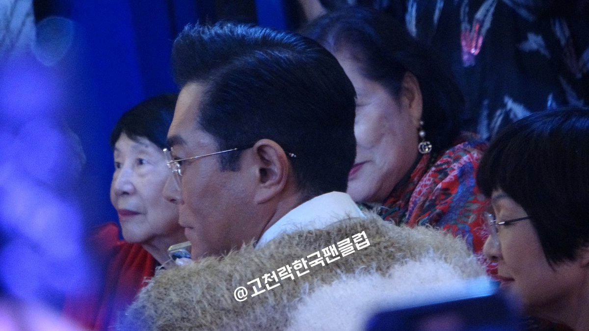 wangbubbletea's tweet image. 천락아 생일 축하한다 ^.^
올해는 홍콩에서 미리 생일축하했으니까 
작년 트윗 빨아쓸게...