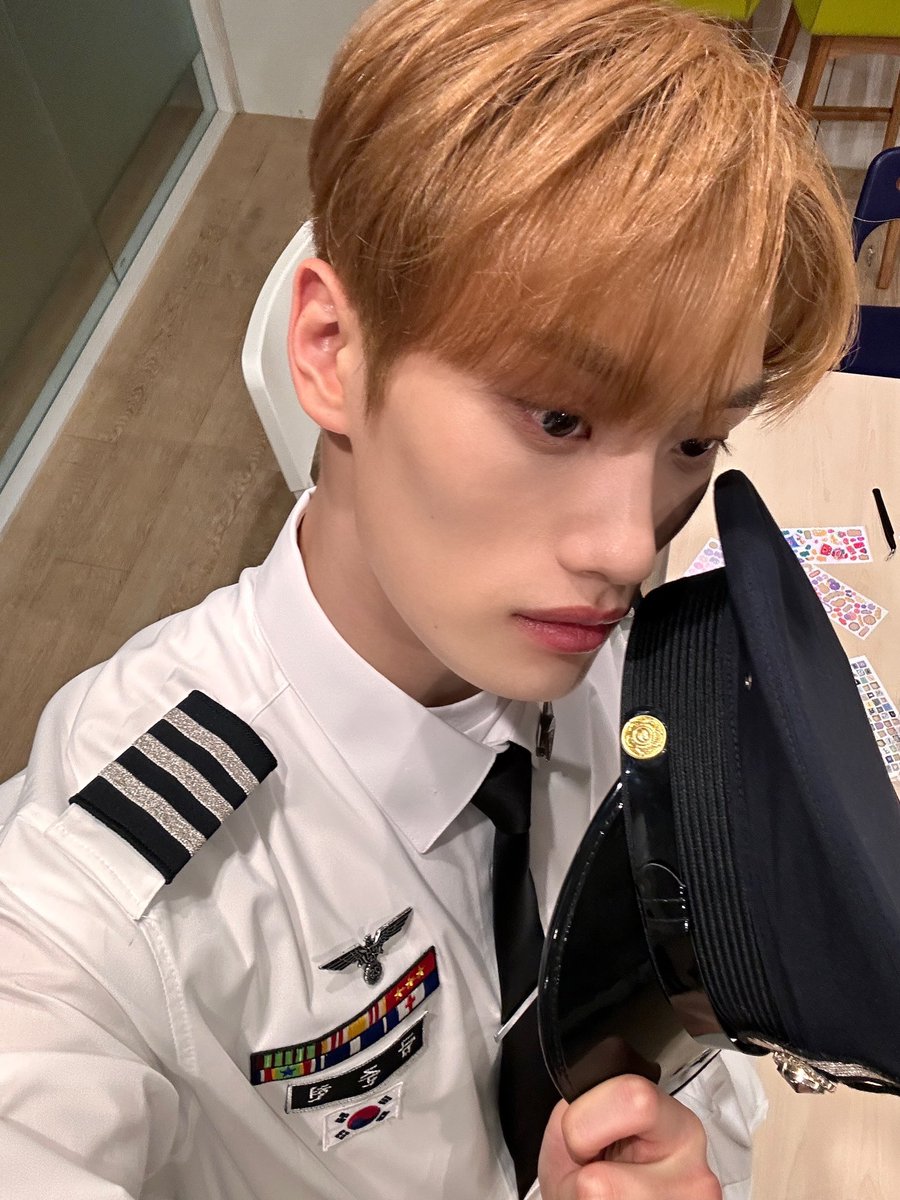 [#준현]
안 보이면 걱정되고.. 보고있어도 보고싶고
전 그래요 허허.
비밀인데. 이게 사랑인가봐 허허.
행복하십쇼 줄요서 행쇼 🦮🐕🐶

#금준현 #KUMJUNHYEON
#TIOT #티아이오티 
#TIOT_PreDebut #백전무패