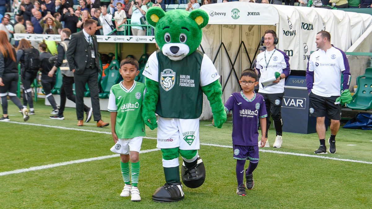 HibernianFC's tweet photo. Hibernian FC's partnership with @HanlonStevenson Foundation has flourished this season - benefitting hundreds in the local community 💚

HSF are now giving fans the chance to win a Hibs Kids and Hibs Kids+1 membership for the remainder of 2023/24!

👉 https://t.co/uKGh5qAcuk https://t.co/BpxIvQau9j
