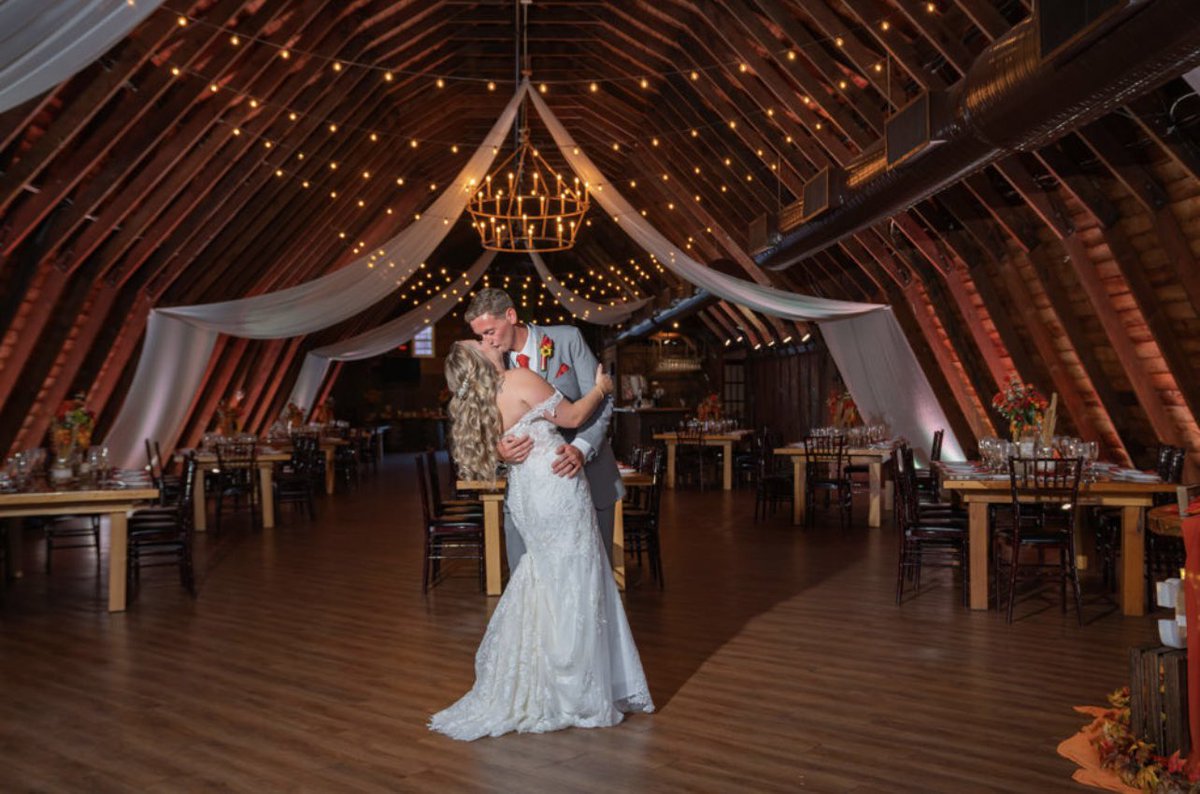 Mrs_CherylCook's tweet image. Ladies and Gentlemen, Mr. &amp;amp; Mrs. Cook 👰🏼‍♀️🤵🏻‍♂️ #LetsGetCookin