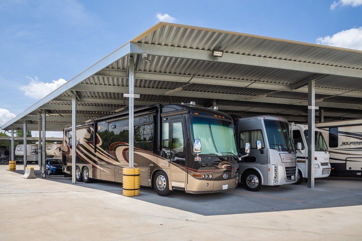 Getting a ton of DM’s asking about the depreciation benefits for our Solar deals.

Note — everyone’s tax situation is a little bit different, so it’s best if you consult your CPA. But here’s an overview: