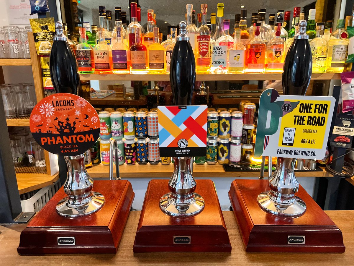 themagnetpub's tweet photo. Friday Beers at The Magnet 🧲
@LaconsBrewery
• Phantom (4.4%) 👻
@HowlingHops
• Bonus Question (3.4%) 🙋
@ParkwayBrewing
• One For The Road (4.1%) 🦜
#magnetcolchester
#colchesterbusiness
#colchesterpub
#colchester
#laconsbrewery
#howlinghops
#parkwaybrewing
#micropub https://t.co/0joq0Xwbry