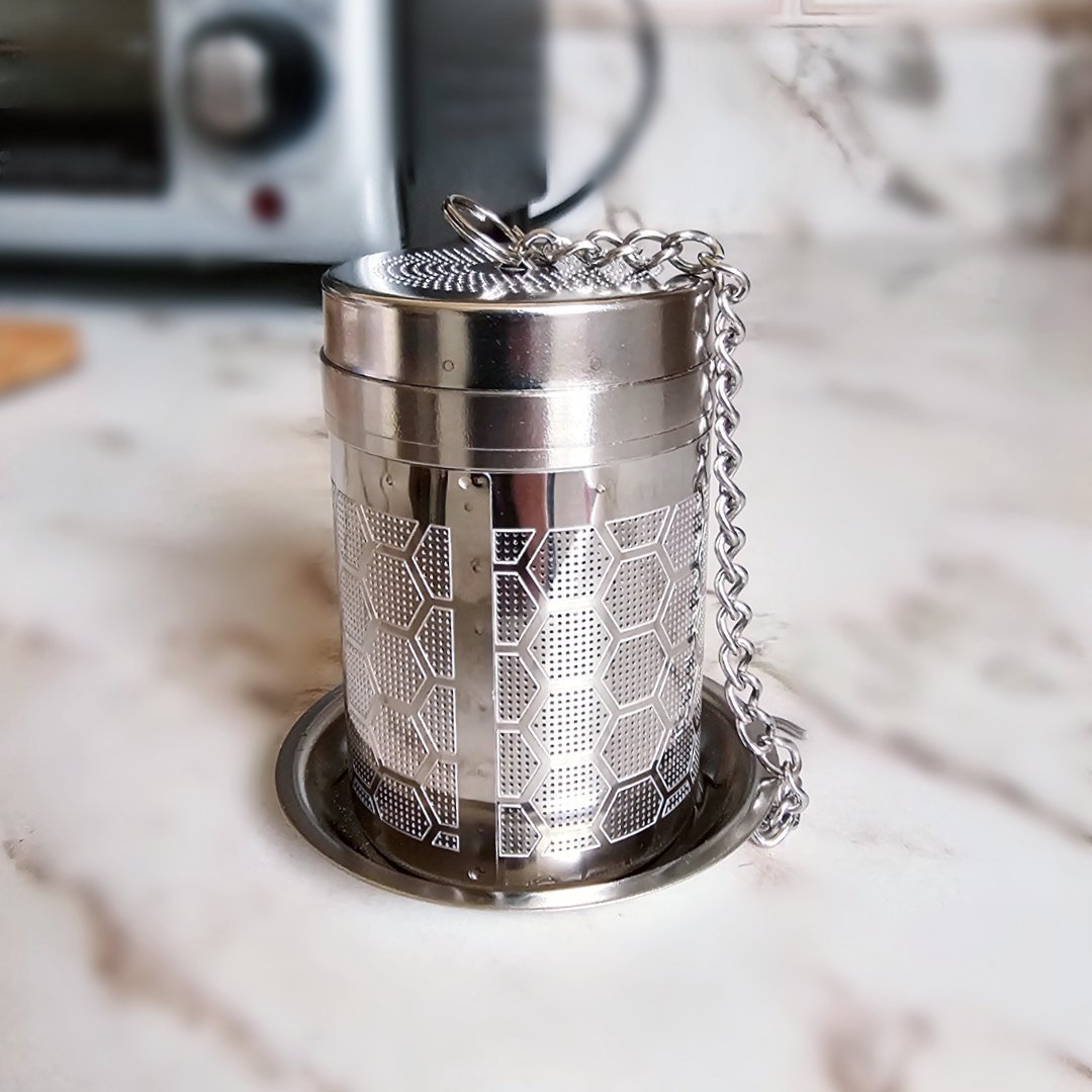 JenniesWorldca's tweet photo. Tea Time ☕
Pic 1&2: Awesome mug Jamie got me from @WINNERS
Pic 3: Cute tea infuser that I ordered (3 pack) from @amazonca
#tea #teatime #infuser #snoopy #Peanuts #holybasil #tulsi #healthjourney #chronicillness #autoimmunedisease #loveandhugs #canadiangirl #jenniesworld https://t.co/bDMFhx9IDh