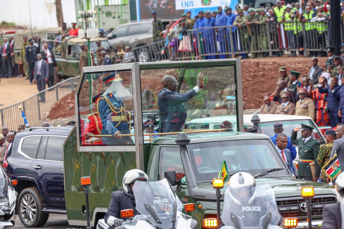 Kenya's Ruto is a good student of M7, he is also now in a bullet proof cage.