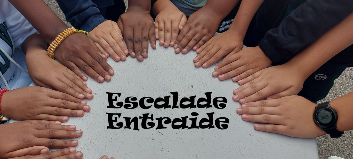 CollegeJV's tweet photo. Séances de 2 heures d'escalade et donc de cohésion pour tous les élèves de 6ème en cette 1ère période à la salle Gravité de #Buxerolles . Un retour des plus positifs 👍👍👍 https://t.co/H3yeoweeJl