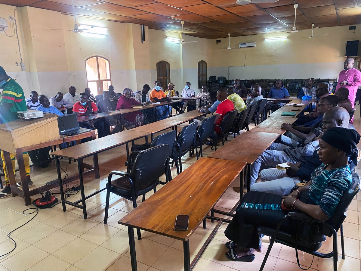 Formation de7⃣points focaux &amp; 3⃣5⃣relais communautaires de l’#ODHP sur le monitoring &amp; documentation des violations des droits de l’homme &amp; l’app #KENEKANKO.

🔵#PROSMED &amp; Projet d’Appui à la Transition🇲🇱 avec le financement de <a href="/NLauMali/">Ambassade des Pays-Bas au Mali</a>, <a href="/PBFMali/">UN Peacebuilding Fund - PBF Mali</a> &amp; <a href="/UEauMali/">UE au Mali</a>

📍Ségou
🗓️ 19-21.10