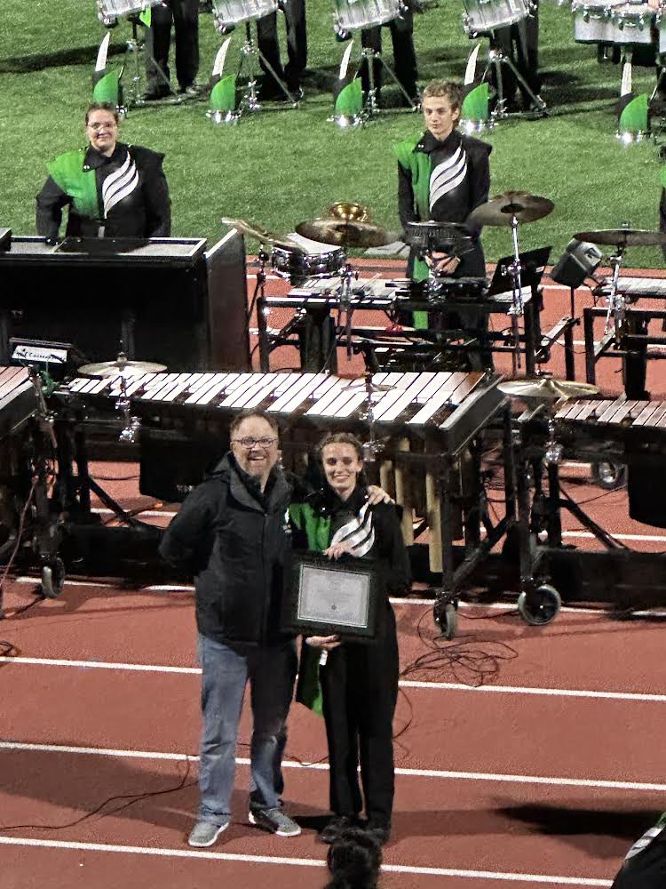 Karen01pat's tweet photo. So excited and proud of my daughter getting an award in the top marching band of the northwest 😊💕 https://t.co/NkvKUPrGwY