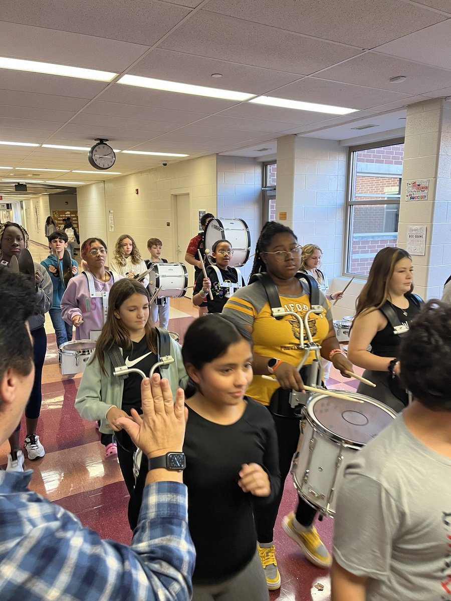 Clarkeedu1's tweet photo. Another week, Another Walk of Champions Parade!!!! Congrats to Mr. Jacobs advisory for bringing home the 6th grade Crazy Cricket Championship, well done!! @This_Is_Mr_K @CCSD146Tweets @MrsFerrebee615 @marycatc #twisterpride https://t.co/msiZT5p8yF