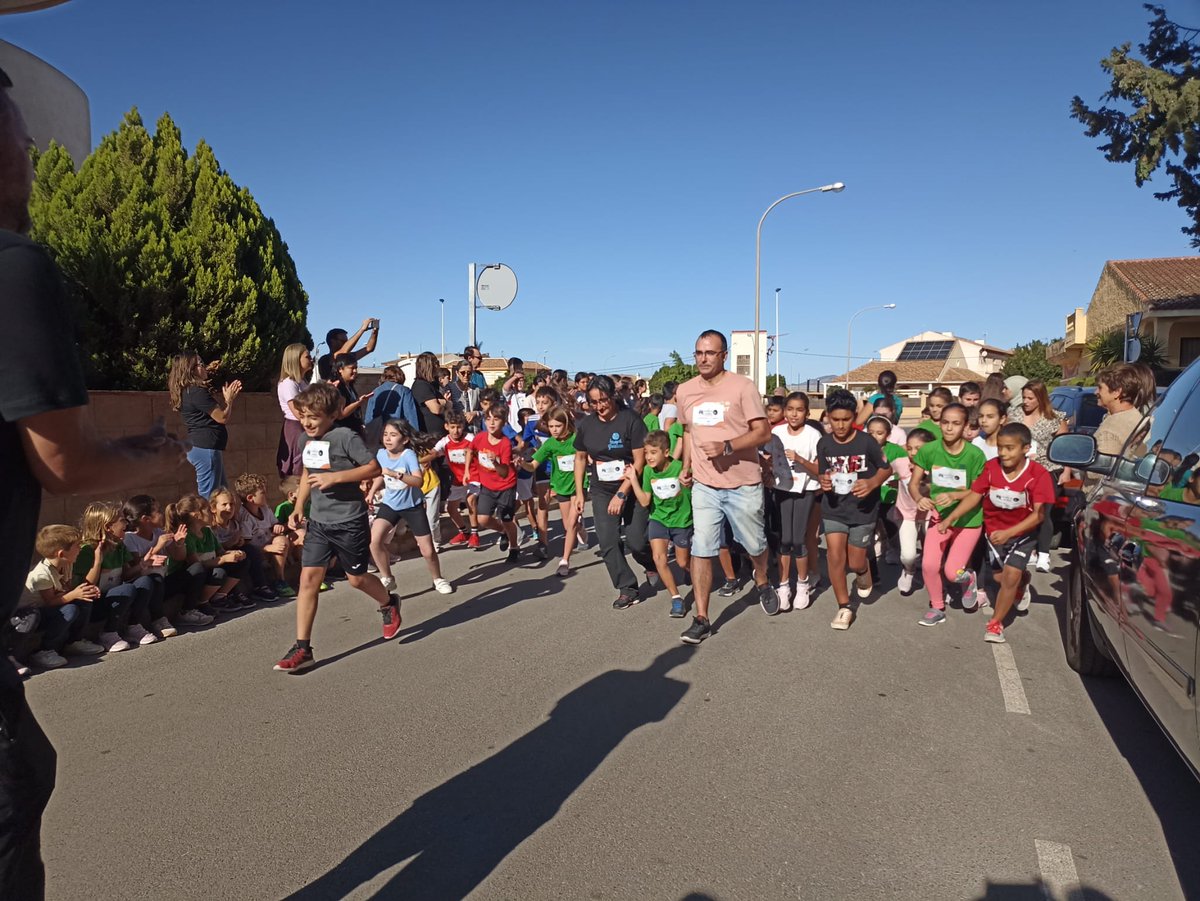 CARRERA SOLIDARIA CONTRA LA LEUCEMIA INFANTIL
Las familias del colegio del Mirador han recaudado 700€ para la investigación contra la leucemia infantil. Agradecemos al AMPA, a <a href="/FrutasSamper/">Frutas Samper</a> y Pedro Luengo por la donación de frutas y a <a href="/unoentrecienmil/">unoentrecienmil</a> por la oportunidad. CLS ❤️