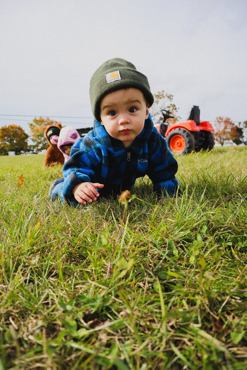 megmcgpatterson's tweet photo. @DanWuori @midnightbakerNZ Genetics are wild! I’m the mom of these fraternal boy/girl twins. Carter (the boy walking) was actually born a pound under his sister at birth and now by 11 months he is 2 pounds heavier and over and inch taller! https://t.co/9TDIeYxcxO