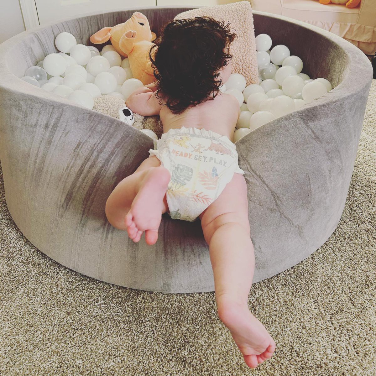 Diving into the weekend like​

📸: IG/believeinme_g