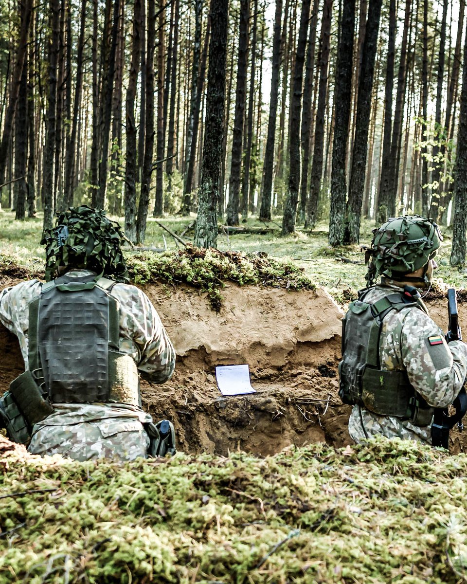 NATO's tweet photo. Ready to defend 🛡️

Over 3,000 soldiers, including NATO’s multinational battlegroup Lithuania, have been exercising together this month to assess the combat readiness of 🇱🇹 forces https://t.co/NQcqSApEh0