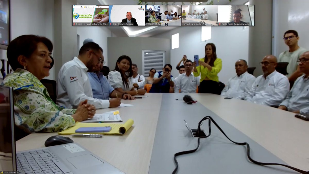 P_Mesoamerica's tweet photo. #HOY | Suscriben memorando para la instrumentación del Observatorio Mesoamericano de #EducaciónAmbiental entre @MinAmbienteCo, @udistrital, @udeatlantico y la Dirección Ejecutiva @P_Mesoamerica. 

Además define la coordinación para iniciativas que se implementen.
@CancilleriaCol https://t.co/pS0M8lNnan