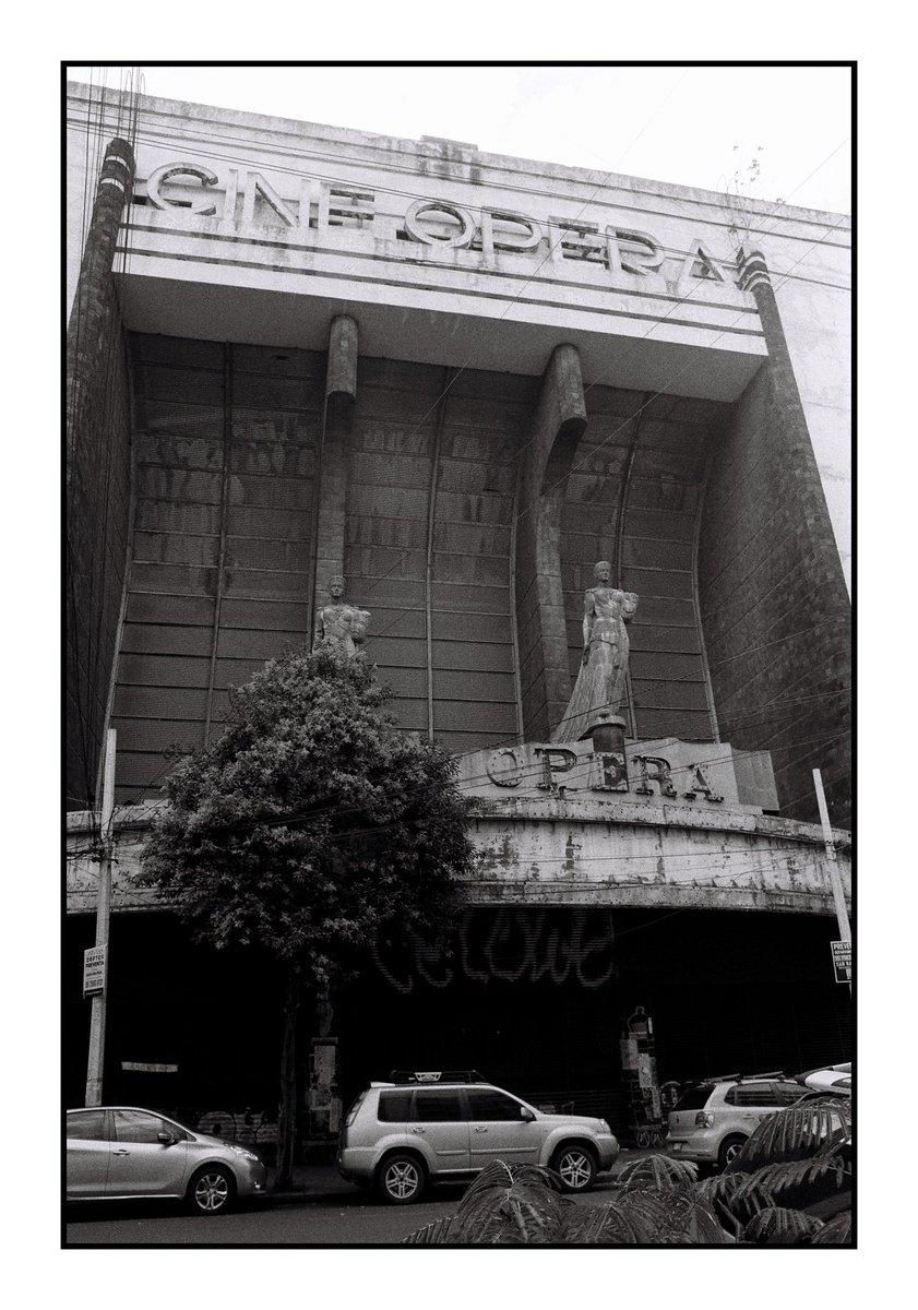 fotosintesislab's tweet photo. #fotoconpelicula #shotonfilm #kentmerefilm #kentmerepan400 #cineopera #coloniasanrafael #cdmx #mexicocity https://t.co/GRNGBpv4Va