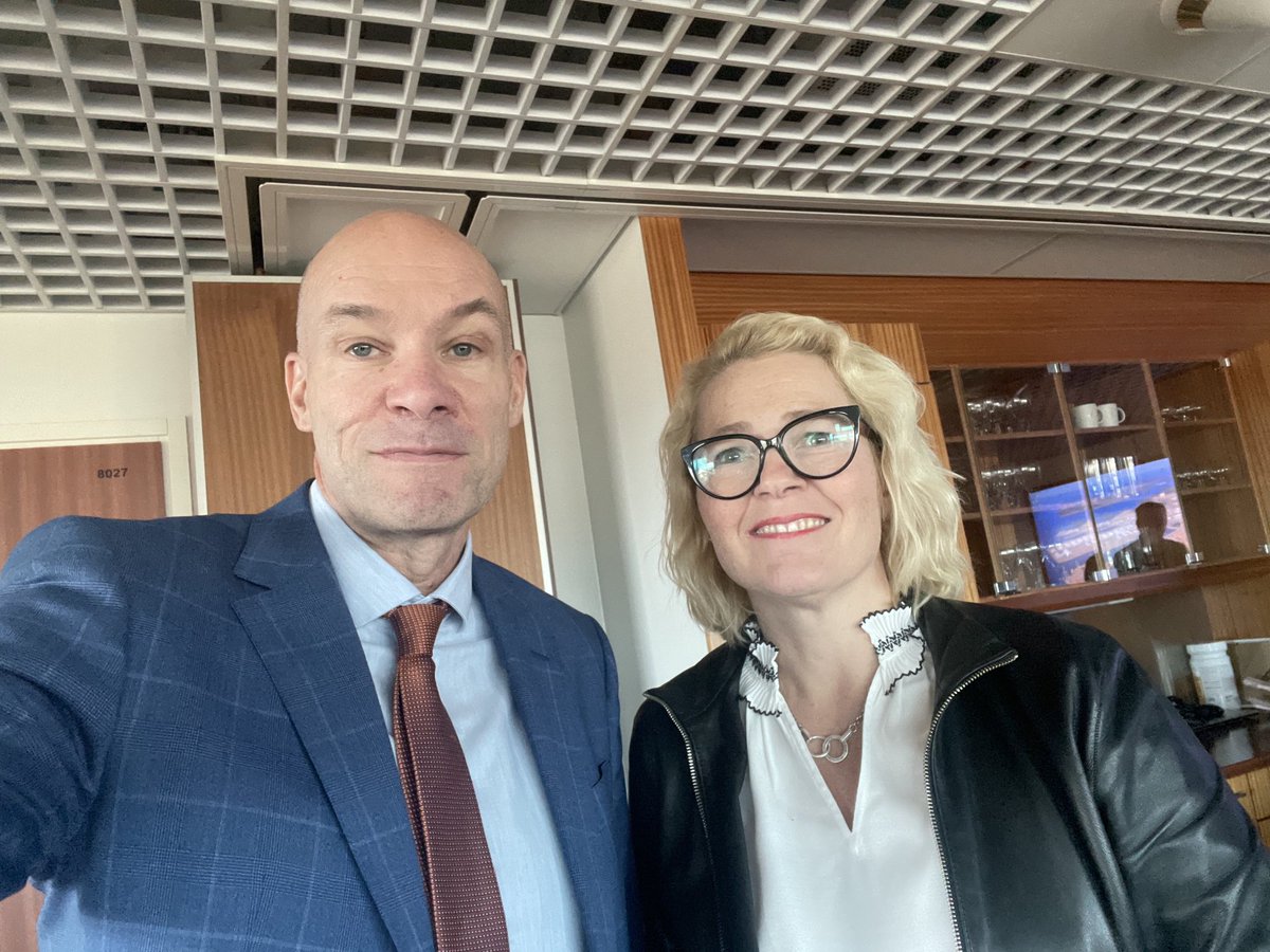 David Lindström (@d_j_lindstrom) on Twitter photo Lämmin kiitos <a href="/miapetrakumpula/">Miapetra Kumpula-Natri</a> hyvistä keskusteluista akkuteollisuudesta, eu-politiikasta ja muista ajankohtaisista asioista; pidetään Suomen lippu korkealla👍 Lämmin kiitos <a href="/miapetrakumpula/">Miapetra Kumpula-Natri</a> hyvistä keskusteluista akkuteollisuudesta, eu-politiikasta ja muista ajankohtaisista asioista; pidetään Suomen lippu korkealla👍
