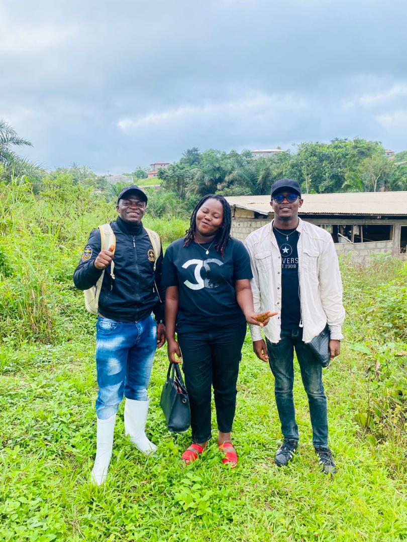 K_Mariant's tweet photo. somewhere in mbalmayoo with @ideal_farmers team @shei_nfinyui  @kilimbiy_lesley  working magic https://t.co/1iiSjNateh