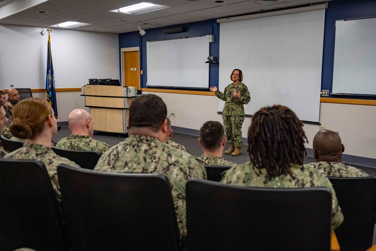 USNavy's tweet photo. 📍 NEWPORT, RI
VCNO visited with Sailors and defense industry leaders in Rhode Island, one of the Navy’s premier hubs for training, educating, and evaluating our fleet!
https://t.co/7VXlbtEkHz
#AlwaysReady #VCNO https://t.co/4VFK8jY5yg