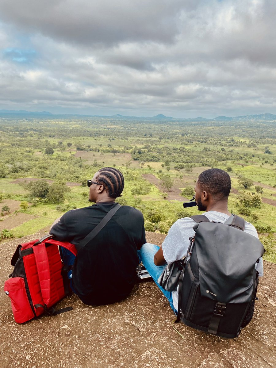 clovismafor's tweet photo. Collines de Dassa 🔥😎🇧🇯

#dassa #collines #benin #drone #dronephotography #DJI https://t.co/w3YABNMYMe
