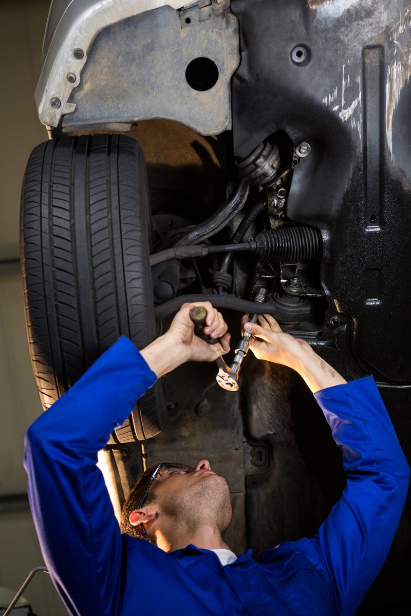 Collisioncareer's tweet photo. Tech shortage in your repair center? Let CCI bridge the gap with our specialized Damage Appraiser apprenticeships. Solve your workforce needs in 12-18 months. Explore the solution at https://t.co/R63yWx1FXj  #SkilledTechs #Apprenticeships #CCISolves https://t.co/Fd8lmPPO7a