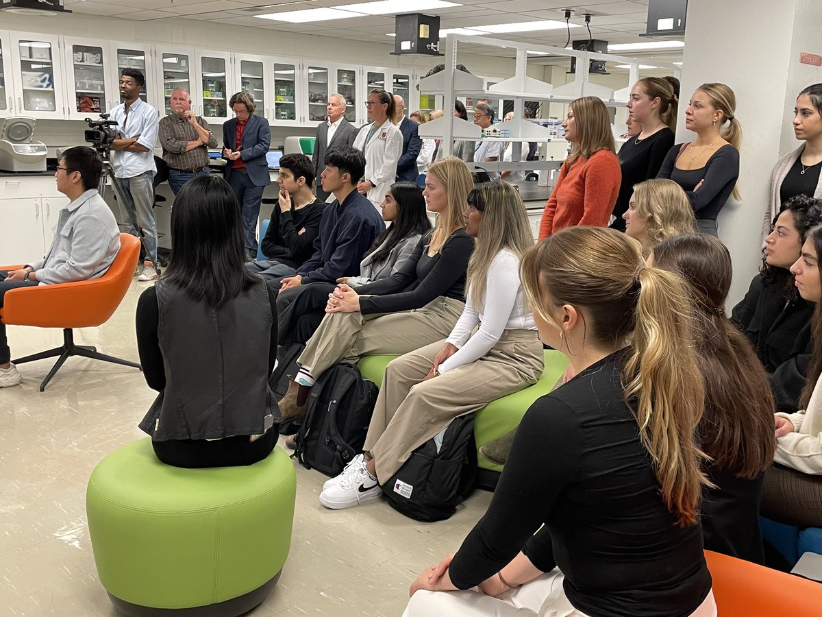 QueensUHealth's tweet photo. “The future of discovery is collaboration.” Celebrating the opening of Discovery Labs at #queensu Health Sciences #research   @ONtrainandstudy  @queensuresearch https://t.co/TLkej4yWQM