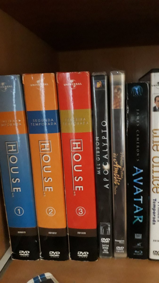 hellenitasousa's tweet photo. À venda 

#DVD #Bluray #colecao #colecionadores #filmes #FilmeseSéries  #house https://t.co/JovEOf3bYP