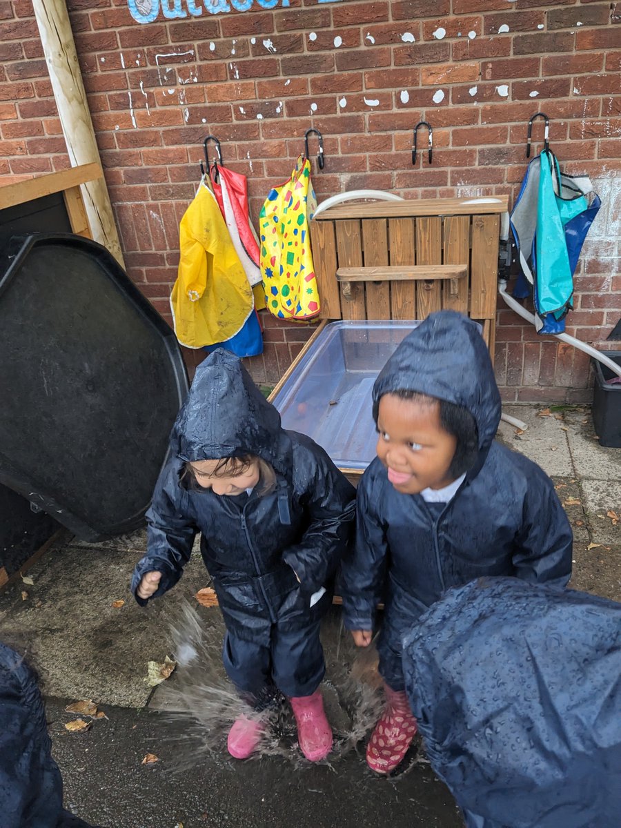 EYFS2stannes's tweet photo. A perfect day for splashing in muddy puddles!!!! https://t.co/GlDehCsQE9