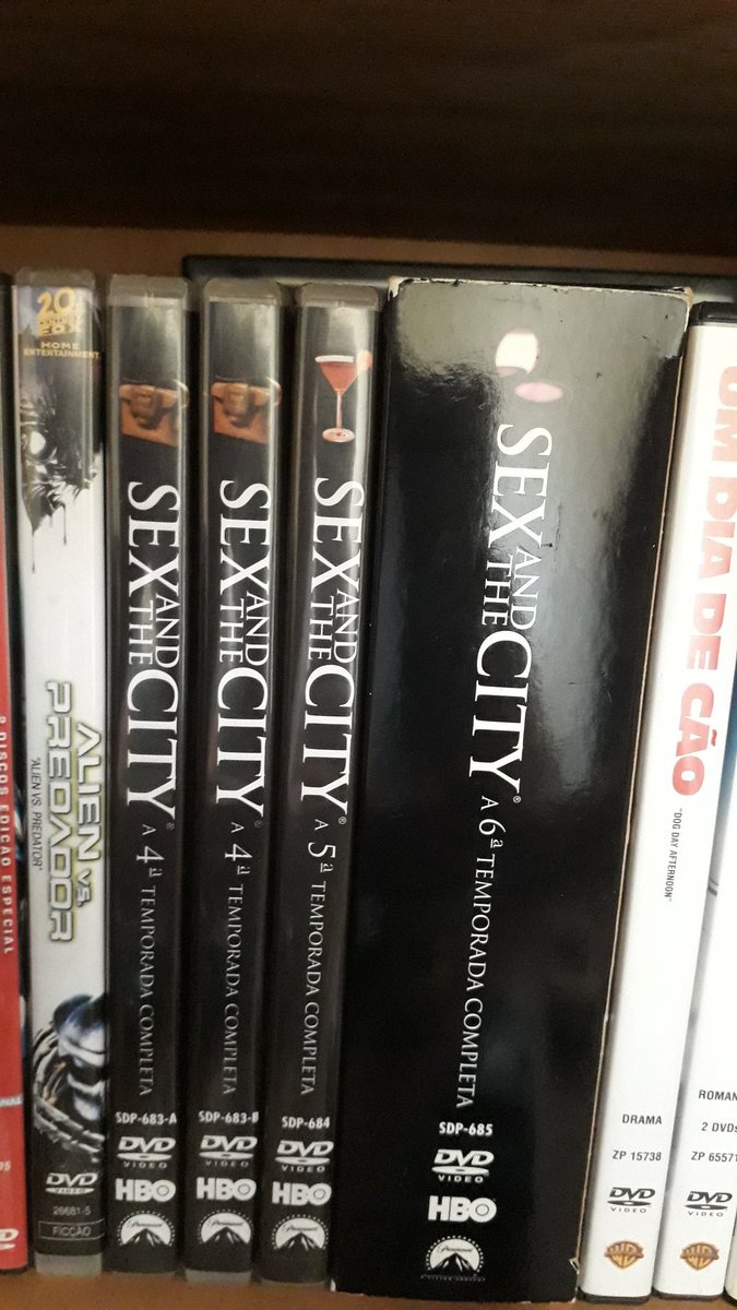 hellenitasousa's tweet photo. À venda 

#DVD #Bluray #colecao #colecionadores #filmes #FilmeseSéries https://t.co/9BKjjnPCvJ