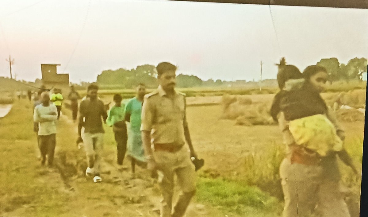 Patrakar Rajendra Rao (@rajendra_r49665) on Twitter photo Kaushambi–
सात साल की मासूम बच्ची के साथ युवक ने किया रेप, मासूम को टाफी की लालच देकर खेत में लेजाकर किया है दुष्कर्म, मासूम की हालत हुई गम्भीर, कोखराज थाना क्षेत्र की है घटना!
<a href="/Uppolice/">UP POLICE</a>
<a href="/igrangealld/">IG Range Prayagraj</a>
<a href="/kaushambipolice/">KAUSHAMBI POLICE</a> Kaushambi–
सात साल की मासूम बच्ची के साथ युवक ने किया रेप, मासूम को टाफी की लालच देकर खेत में लेजाकर किया है दुष्कर्म, मासूम की हालत हुई गम्भीर, कोखराज थाना क्षेत्र की है घटना!
<a href="/Uppolice/">UP POLICE</a>
<a href="/igrangealld/">IG Range Prayagraj</a>
<a href="/kaushambipolice/">KAUSHAMBI POLICE</a>