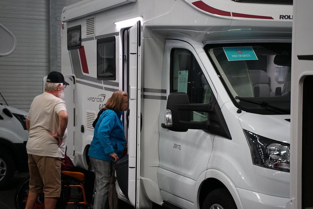 ToursAutoMobile's tweet photo. 🚌 Retrouvez les campings-cars et vans dans le Hall B du Parc Expo

👉 Toutes les nouveautés des véhicules de loisirs sont ici https://t.co/nswheNHTZL