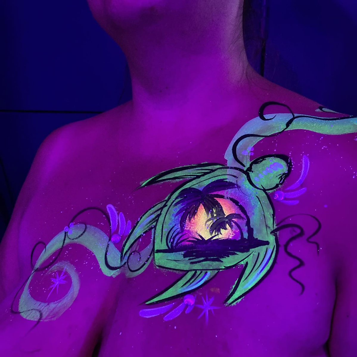 InfiniteBodyArt's tweet photo. who else is super excited for tonights glow party? @aquaflirts https://t.co/6Co3NEFY2S