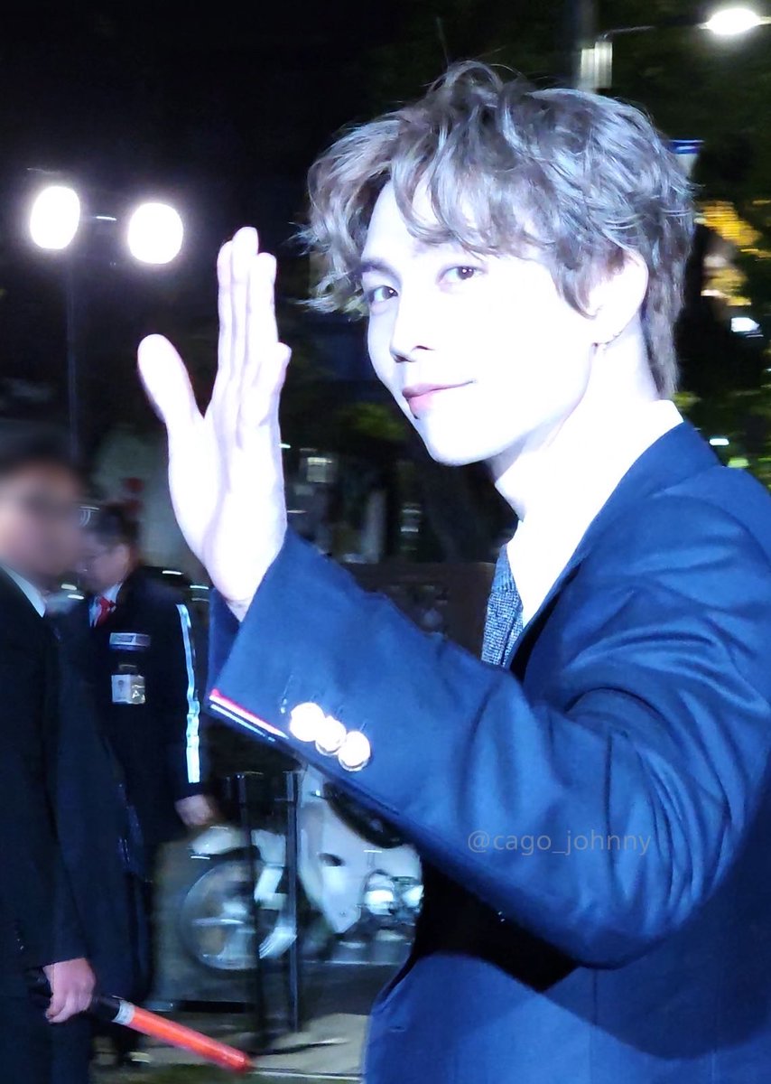 cago_johnny's tweet photo. 231020 THOMBROWNE20 IN SEOUL 

이목구비 주장 장난없죠🖤

#thombrowneXJohnnySuh 
#thombrowne20
#JOHNNY #쟈니
#NCT127
@thombrowne https://t.co/Kk1t87l6JX