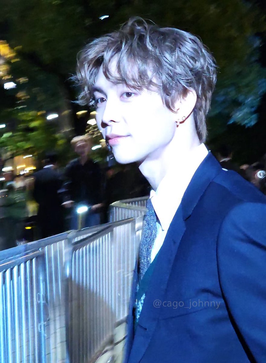 cago_johnny's tweet photo. 231020 THOMBROWNE20 IN SEOUL 

이목구비 주장 장난없죠🖤

#thombrowneXJohnnySuh 
#thombrowne20
#JOHNNY #쟈니
#NCT127
@thombrowne https://t.co/Kk1t87l6JX