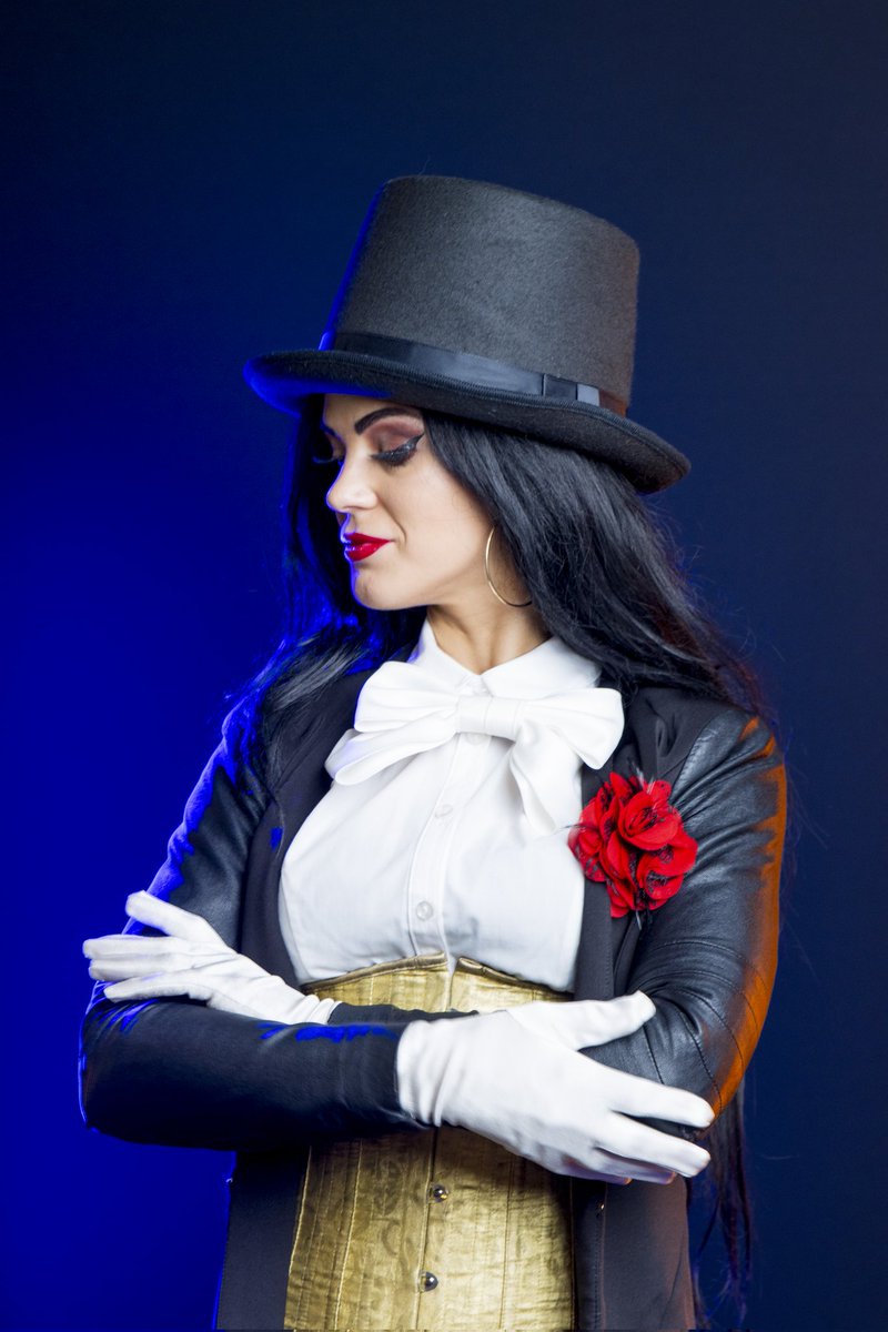 Some photography made at photodays Brussels. This awesome model was standing in a setup of <a href="/NanliteGlobal/">Nanlite Global</a> so thx also to them. #photography #nanlite #bluelight #neonlightning #photographer #canon #canonphotography #canoneos90d #canonphotographer #cosplay #cosplayphotographer