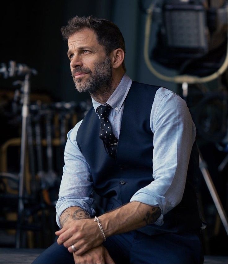 Zack Snyder, an American film-maker, known for his comic book movies and superhero films is a Pisces!
His birthday is March 1, 1966