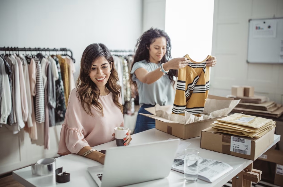 Don't forget, #data is for fashionistas too.

Case in point? <a href="/RenttheRunway/">Rent the Runway</a>'s tech-savvy success story. See how they've prevented unplanned downtime and improved customer experiences with #SplunkO11y, proving that fashion and data really do make ✨magic✨: splk.it/405c7Q2