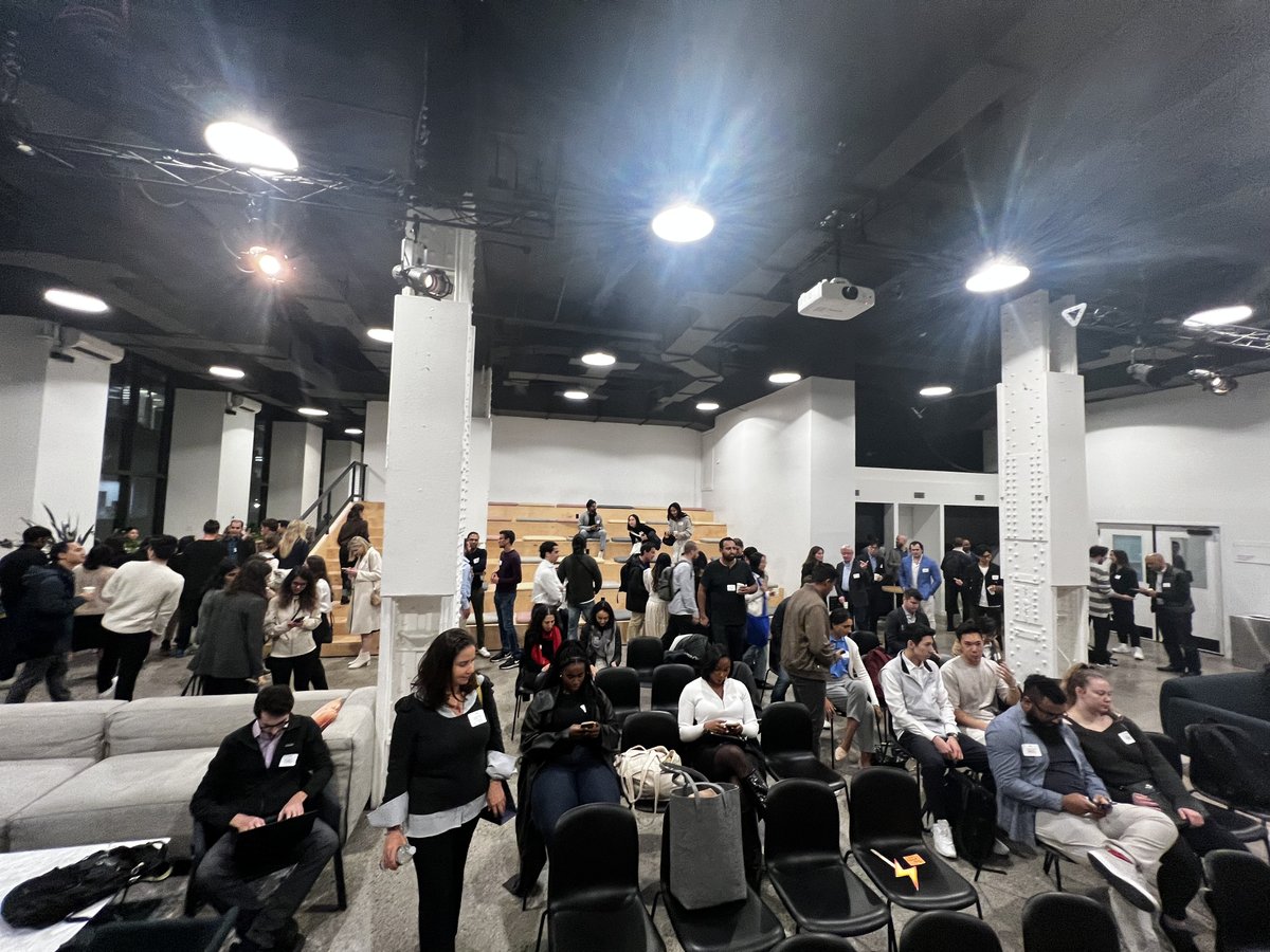 rmfnyc1's tweet photo. We had 100+ healthtech founders, operators, investors, clinicians, and enthusiasts join for our @Techweek_ @a16z Meetup + Panel last night on "Build vs. Buy."

Co-hosted by @onguaranteed, @Company / @margsauce1, @ElionHQ / @BobbyGuelich, and Pharmesol. 

Panel snippets below: https://t.co/1OK8fQvuB1