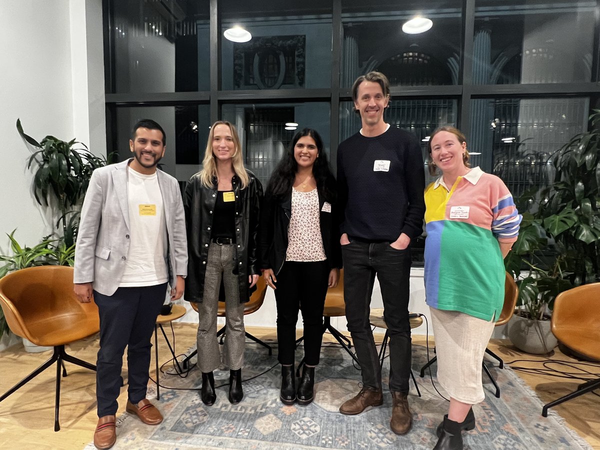 rmfnyc1's tweet photo. We had 100+ healthtech founders, operators, investors, clinicians, and enthusiasts join for our @Techweek_ @a16z Meetup + Panel last night on "Build vs. Buy."

Co-hosted by @onguaranteed, @Company / @margsauce1, @ElionHQ / @BobbyGuelich, and Pharmesol. 

Panel snippets below: https://t.co/1OK8fQvuB1