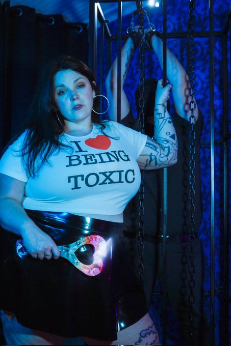 Strong arming simps is my greatest strength: I always get what I want and what I want is to completely