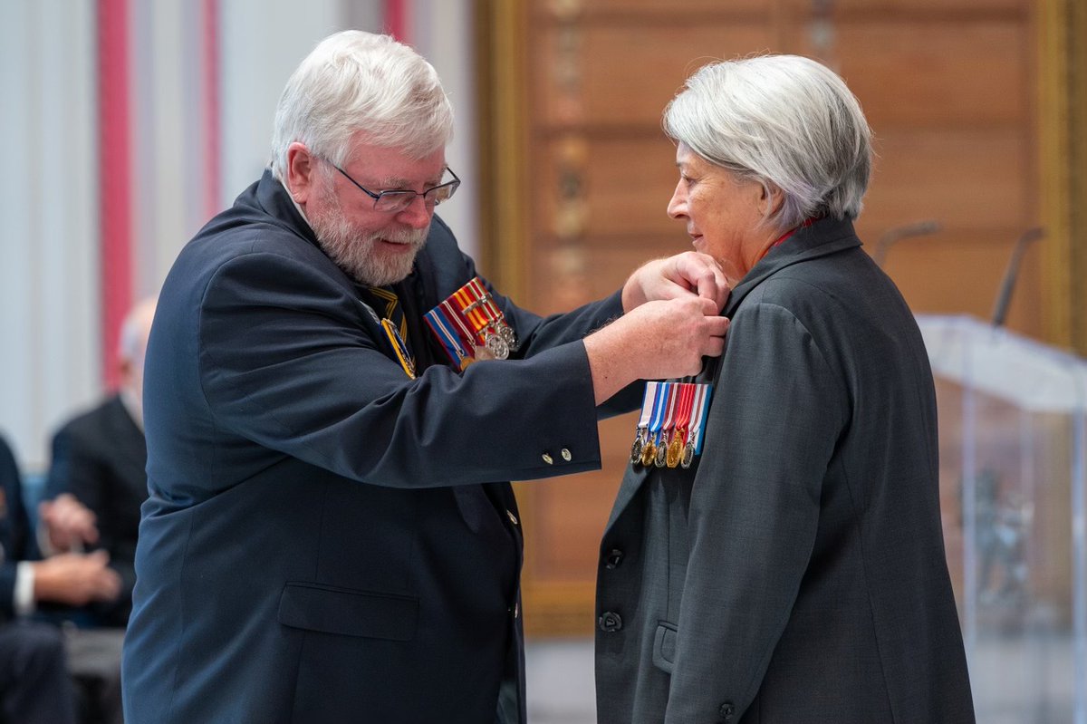 GGCanada's tweet photo. #GGSimon was honoured to receive the symbolic first poppy to launch the 2023 National Poppy Campaign.

Canadians are encouraged to wear this symbol of remembrance with pride starting October 27, 2023.

#LestWeForget https://t.co/9DmXyQ2Nwp