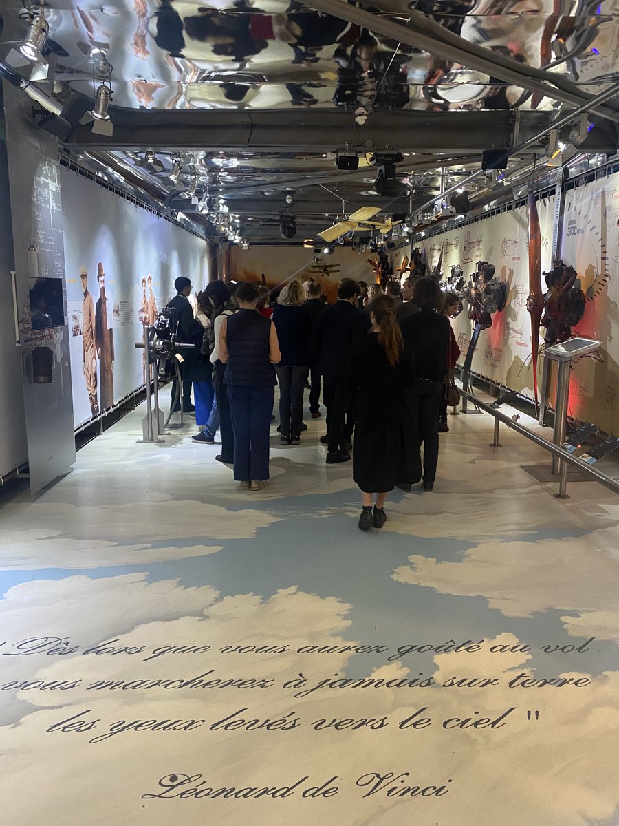 perlesdhistoire's tweet photo. Le 19 octobre, la rencontre des Amis de Perles d’Histoire s’est déroulée au musée Aéronautique et Spatial @SAFRAN. Un moment convivial &amp; instructif autour d’une table-ronde, d’une visite guidée et d’un escape game ! Merci aux équipes Safran &amp; aux participants 🚀 https://t.co/6bnElYG4gn