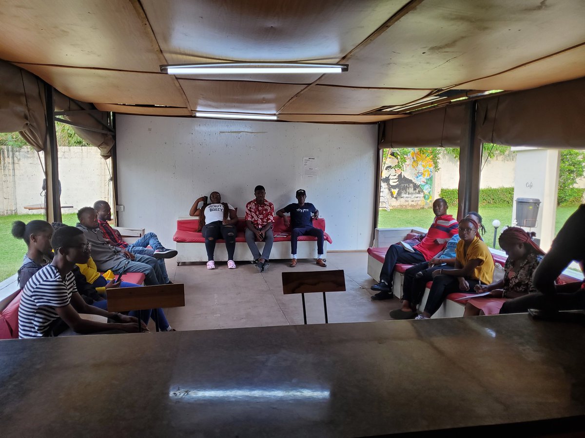 Hub Activity | Rethinking Economic Inequality 

Today young people met at the space to discuss the current topic of the nation " High Cost of Living" and how it contributes to the increase in crime.